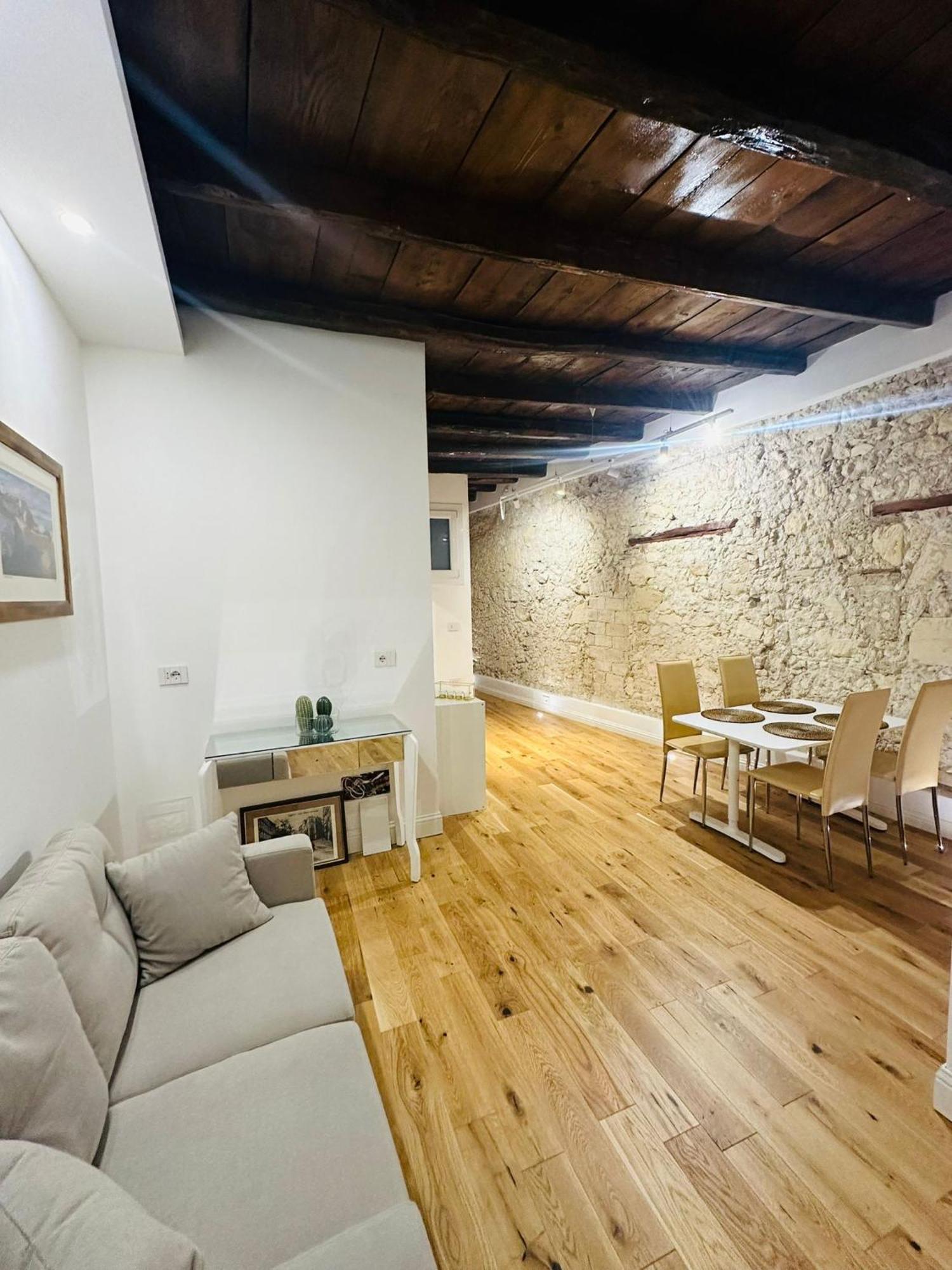 Antico Corso Charme Bed & Breakfast Cagliari Exterior photo